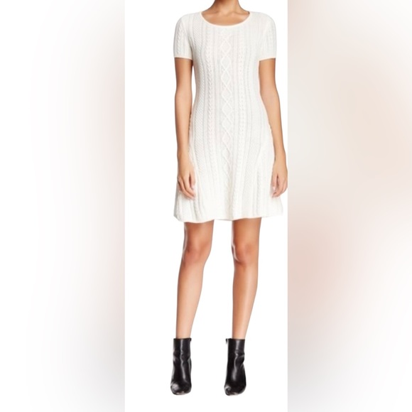 Cece Ivory Cable Knit sweater dress in Ivory in Size Large. NWT - Picture 1 of 7